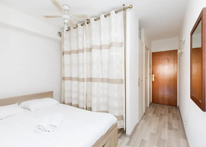 Apartment Coco - Beau 2 P Climatise Wifi Terrasse Piscine Antibes